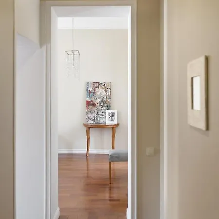 Apartmán White Door