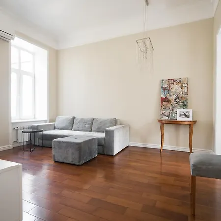 Lägenhet White Door