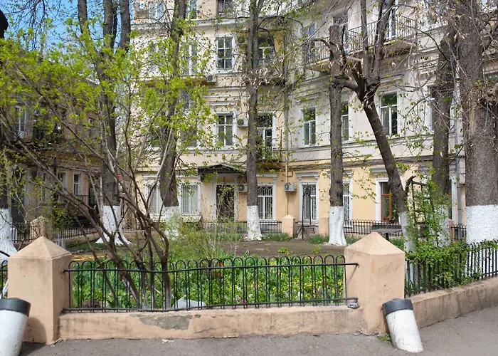 White Door Апартаменты