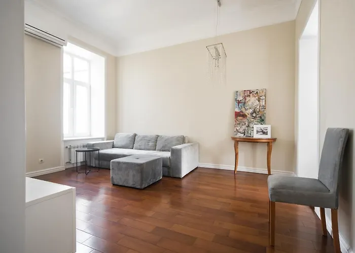 Апартаменты White Door