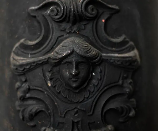 Апартаменти White Door *